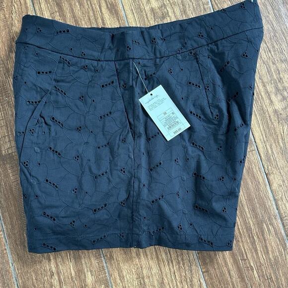 A‎ New Day Women's High-Rise Pleated Eyelet Cotton Short Black Size 10 Cottage - Picture 3 of 12
